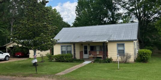 50 Wade Rd, West, MS 39192