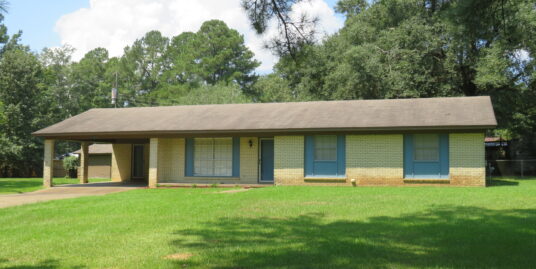 807 Glendale Dr  Kosciusko, MS. 39090