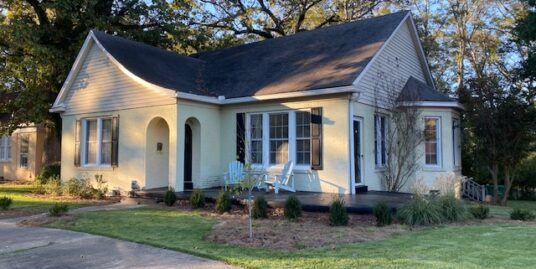 204 Galloway Dr. Kosciusko, MS 39090