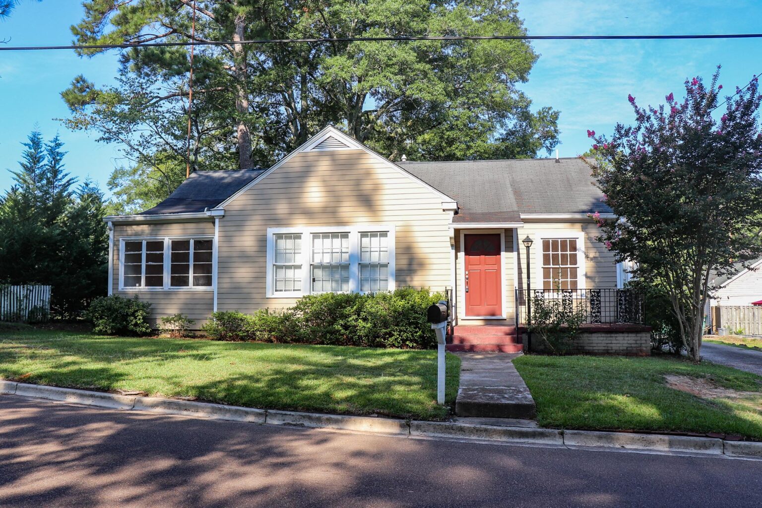 Adams Realty Kosciusko